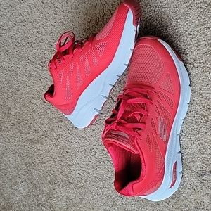 BRAND NEW** Woman's, Red, Size 7, Sketchers Sneakers